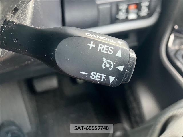 Toyota NOAH 2019-07 204963-14