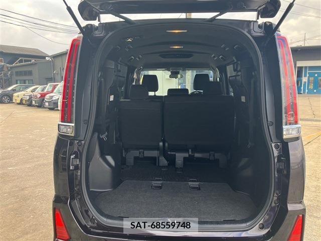 Toyota NOAH 2019-07 204963-10