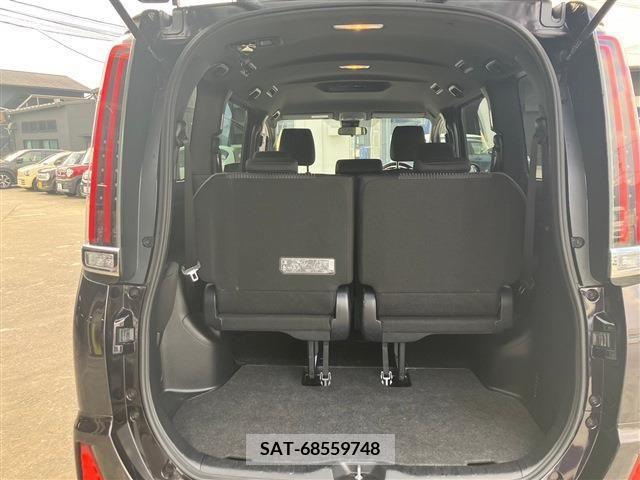 Toyota NOAH 2019-07 204963-9