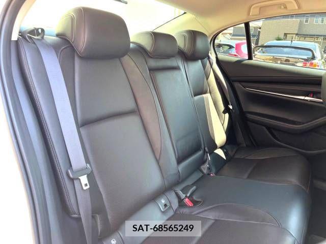 Mazda MAZDA3 2019-08 363301-8