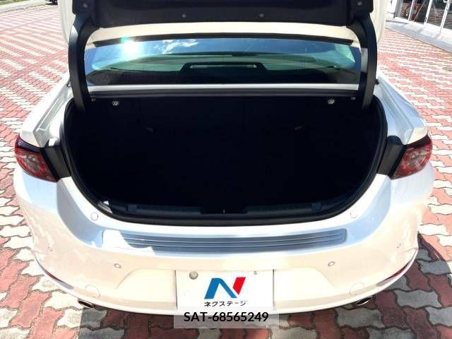 Mazda MAZDA3 2019-08 363301-9