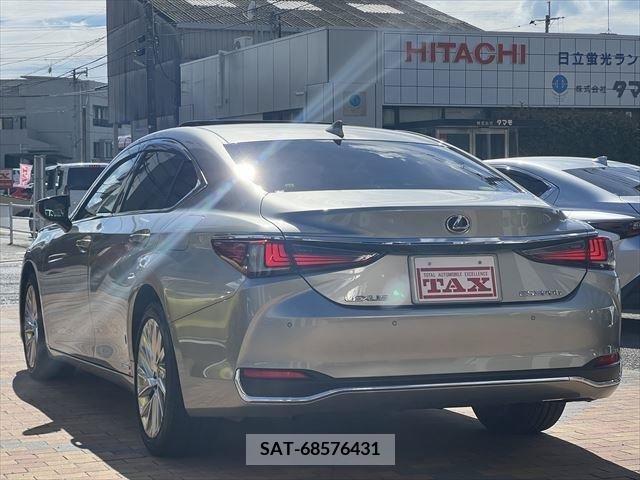 Lexus ES 2019-10 354047-4