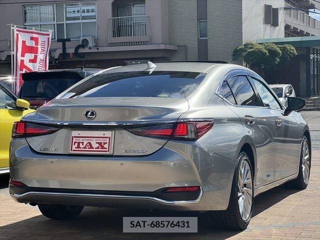 Lexus ES 2019-10 354047-3