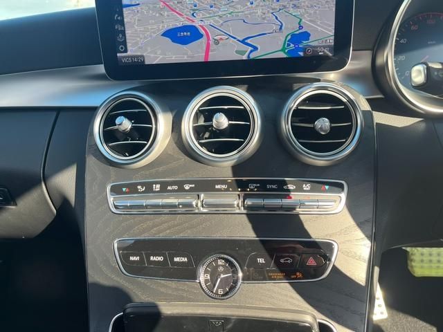 Mercedes Benz C-CLASS 2019-10 17127-11