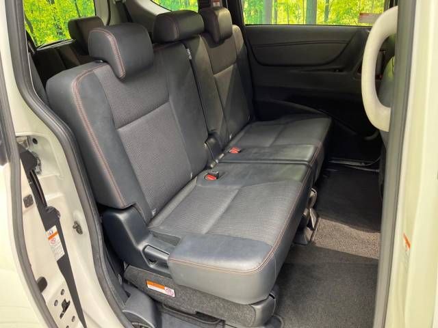Toyota SIENTA 2018-03 10700-9