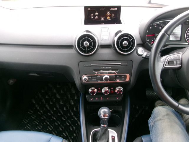 Audi A1 2015-11 181177-21