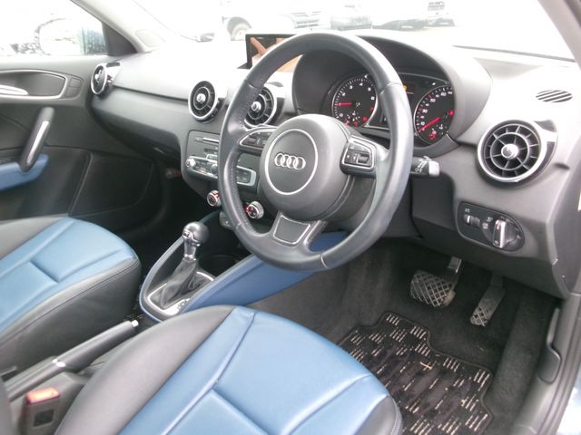 Audi A1 2015-11 181177-1