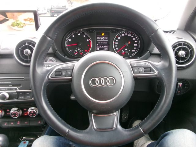 Audi A1 2015-11 181177-19