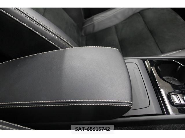 Volvo XC40 2021-06 222504-13