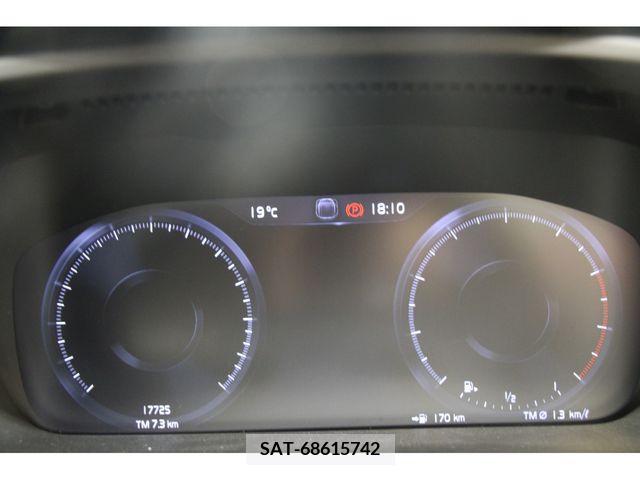 Volvo XC40 2021-06 222504-3