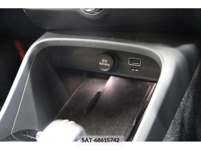 Volvo XC40 2021-06 222504-11
