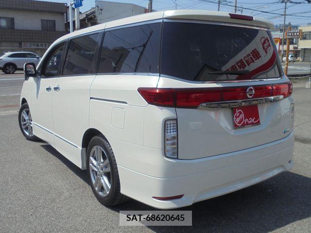 Nissan ELGRAND 2013-08 252787-2