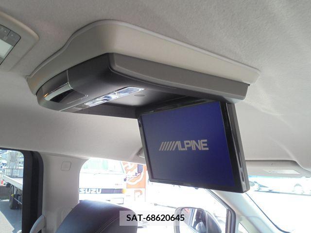Nissan ELGRAND 2013-08 252787-17