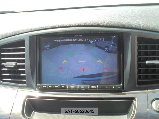 Nissan ELGRAND 2013-08 252787-19