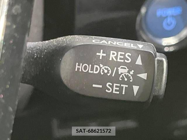 Toyota PRIUS 2020-04 240925-5