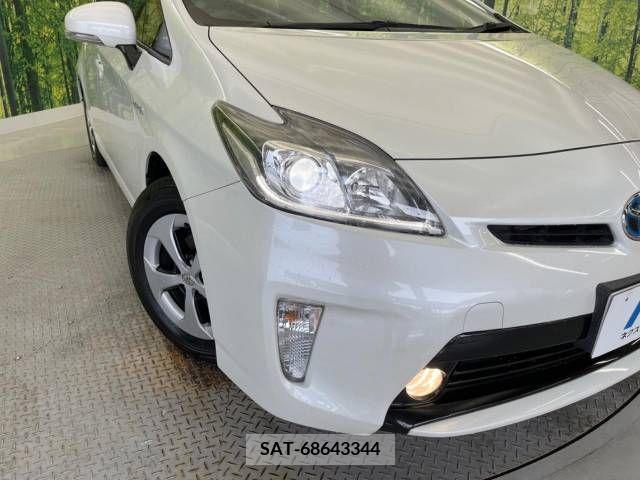 Toyota PRIUS 2014-10 322038-10