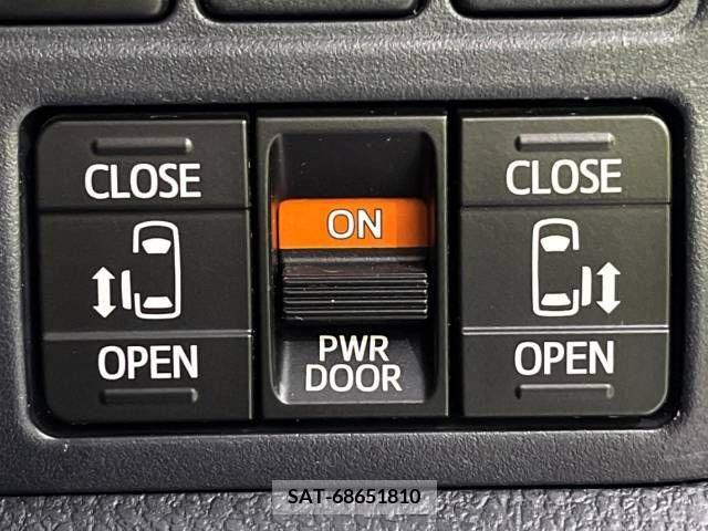 Toyota VOXY 2017-03 377510-6