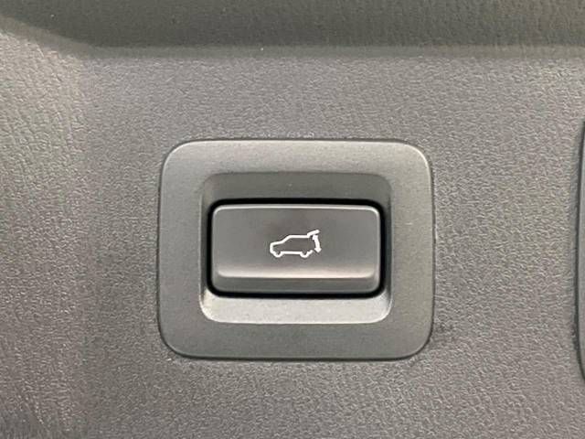 Mazda CX-8 2018-12 12741-5