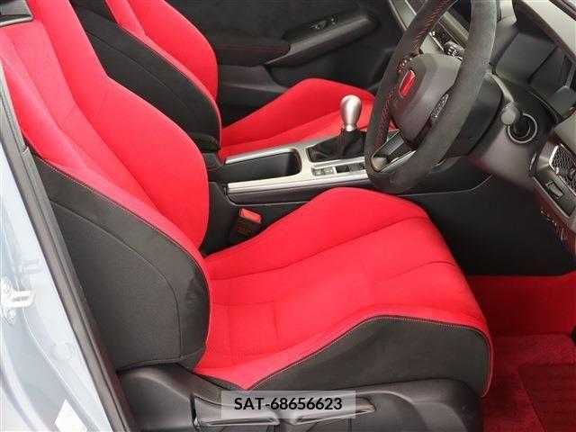 Honda CIVIC 2024-02 264416-12