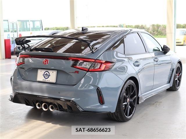 Honda CIVIC 2024-02 264416-6