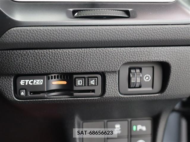Honda CIVIC 2024-02 264416-4
