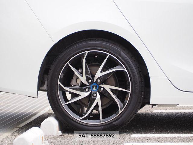 Toyota PRIUS 2022-04 282121-6