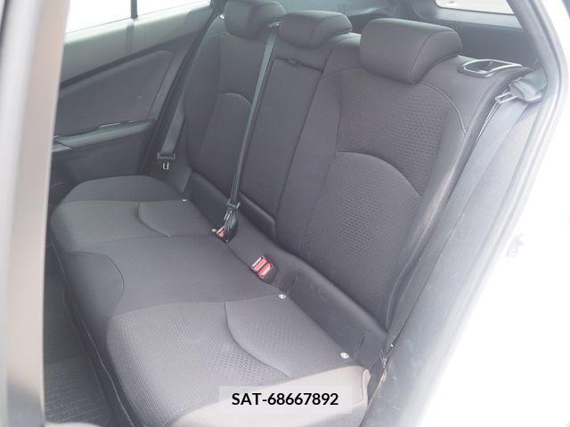 Toyota PRIUS 2022-04 282121-19