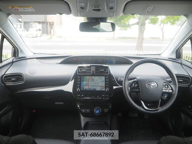 Toyota PRIUS 2022-04 282121-13