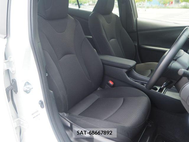 Toyota PRIUS 2022-04 282121-17