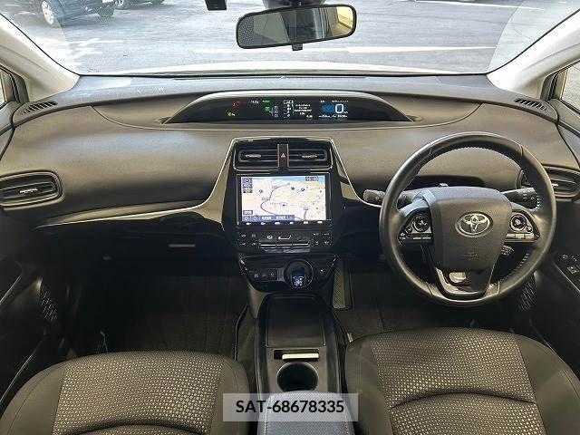 Toyota PRIUS 2019-11 282744-1