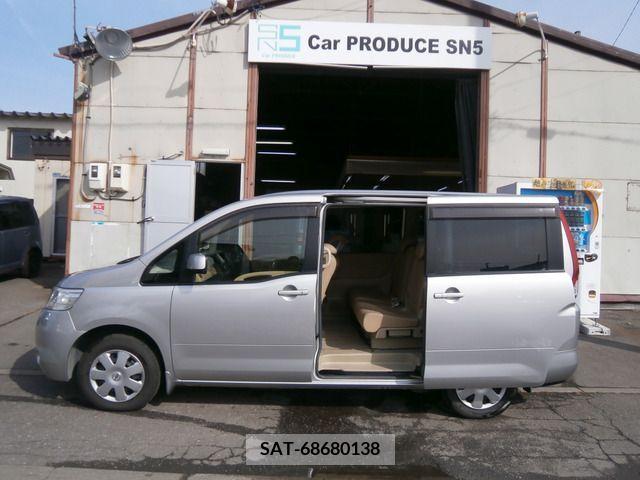 Nissan SERENA 2005-10 214134-5