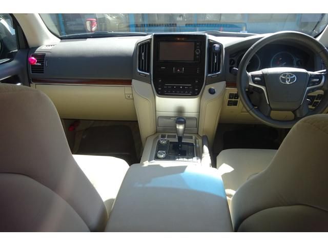 Toyota LAND CRUISER 2018-01 17052-2