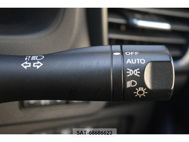 Nissan LEAF 2019-09 204625-13