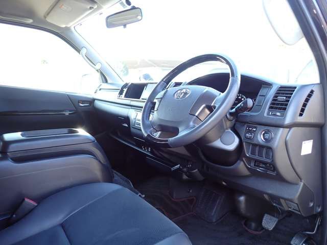Toyota HIACE VAN 2016-06 22996-16