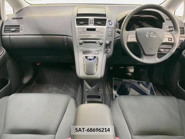 Lexus HS 2011-07 354072-1