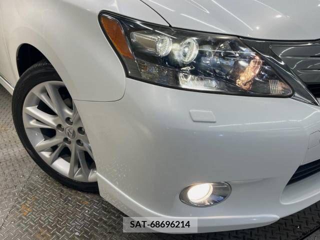 Lexus HS 2011-07 354072-12