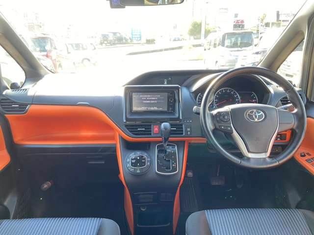 Toyota VOXY 2016-01 189801-8
