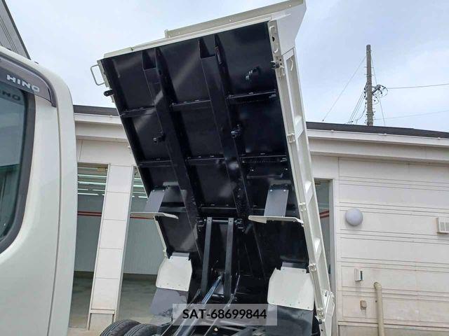 Hino DUTRO 2023-08 267698-13