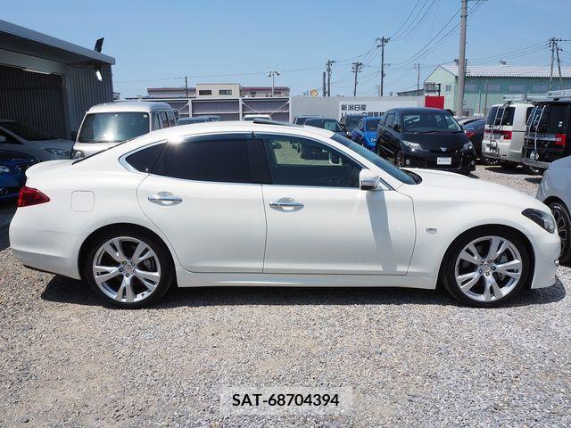 Nissan FUGA 2010-11 324488-5
