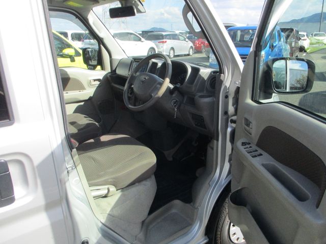 Nissan CLIPPER 2018-01 185609-15
