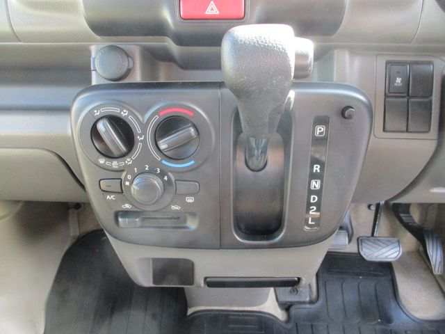 Nissan CLIPPER 2018-01 185609-7