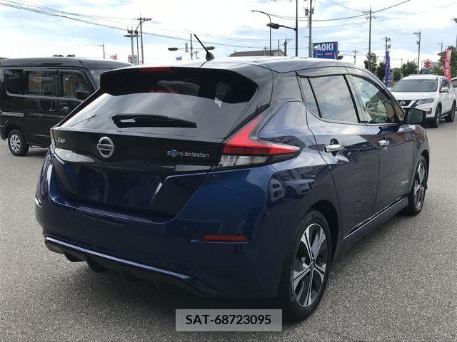 Nissan LEAF 2019-08 349999-2
