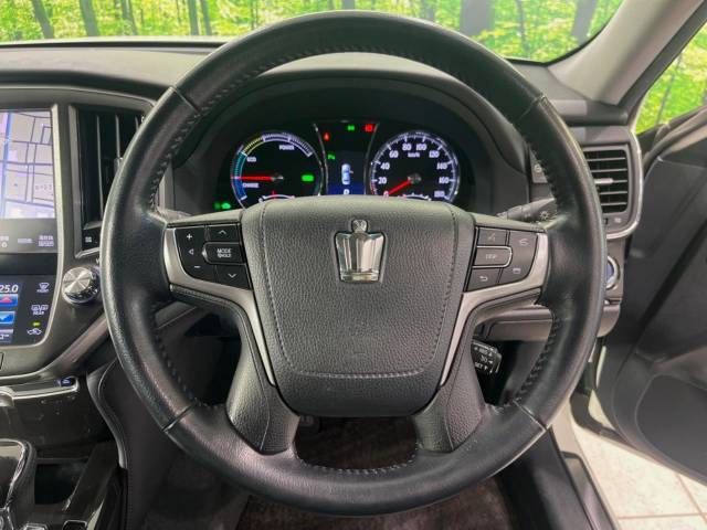 Toyota CROWN SEDAN 2014-03 182504-11