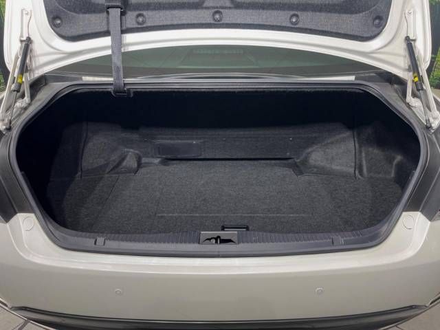 Toyota CROWN SEDAN 2014-03 182504-10