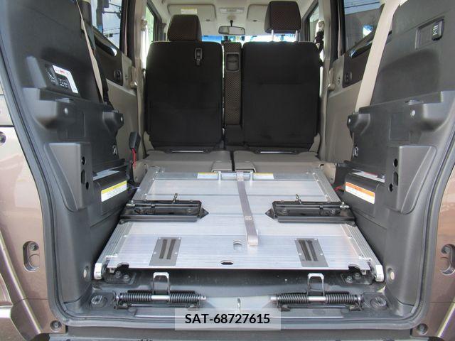 Honda N BOX 2013-07 239293-10