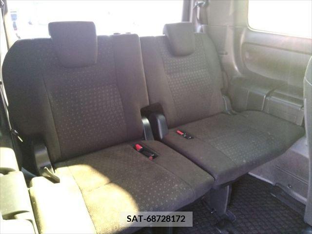 Toyota NOAH 2020-08 279464-8