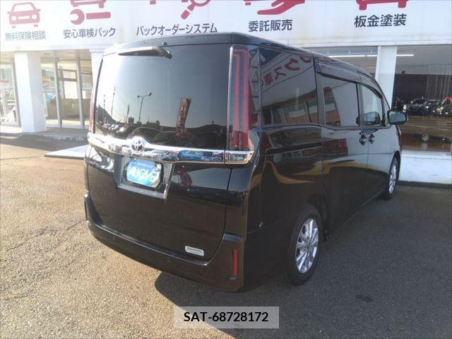 Toyota NOAH 2020-08 279464-2
