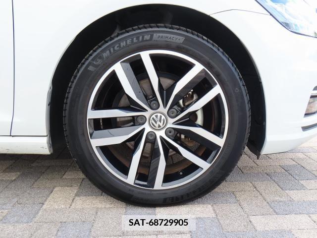 VolksWagen GOLF 2018-08 375103-1