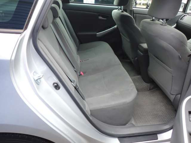 Toyota PRIUS 2010-04 989-9