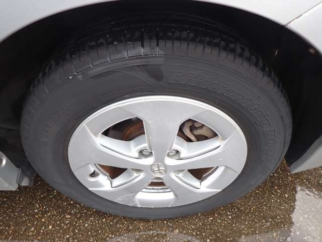 Toyota PRIUS 2010-04 989-14